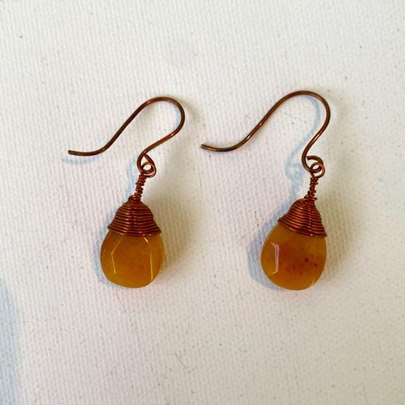Handmade drop hook earrings jewelry in copper with orange stones - Picture 3 of 5